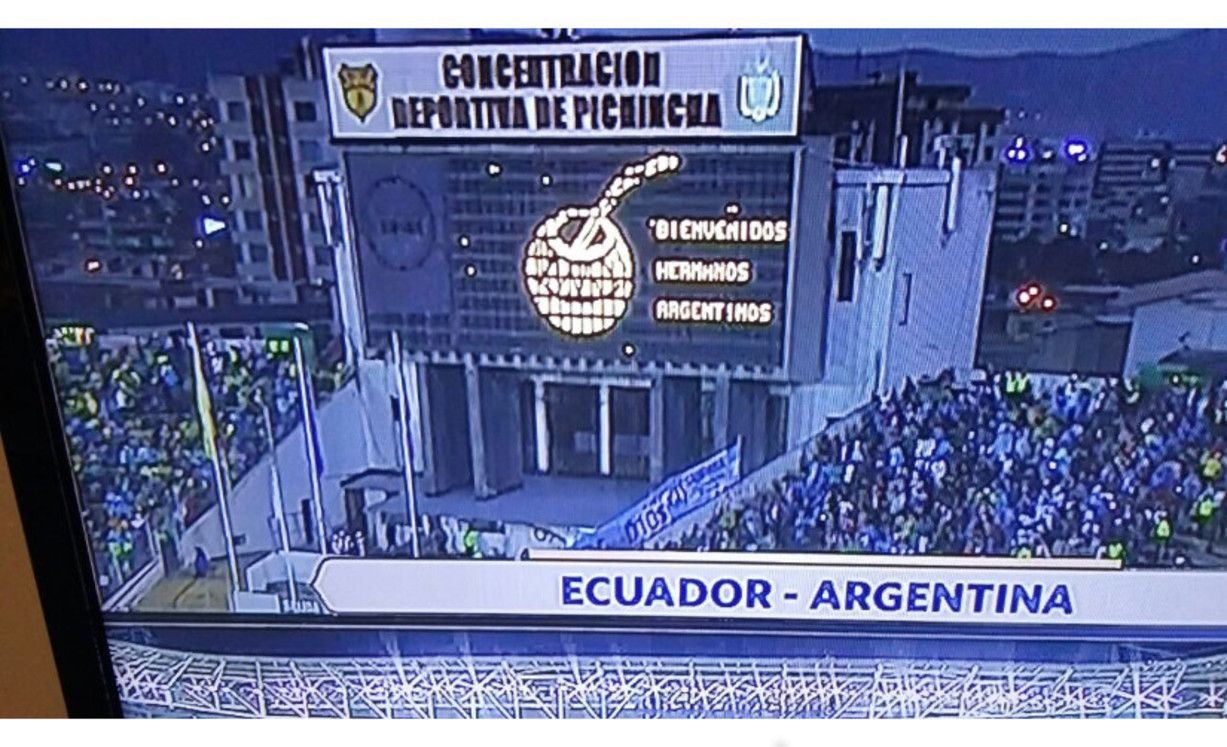 Image of Ecuador welcomes Argentine soccers fans with a mate