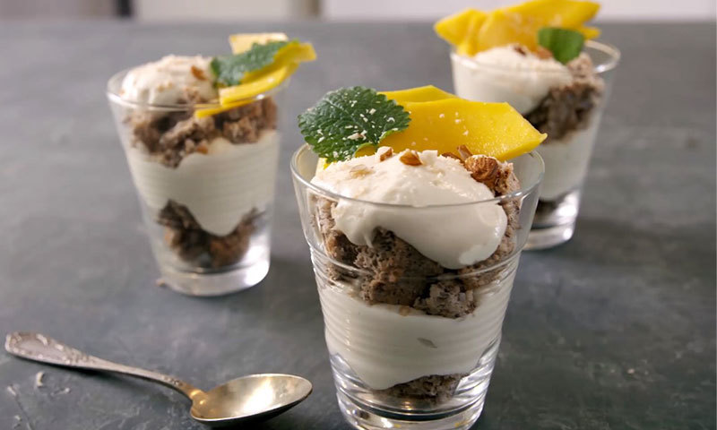 Imagen de Trifle misionero dessert - Mango, almond and Yerba Mate