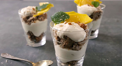 Imagen de Trifle misionero dessert - Mango, almond and Yerba Mate