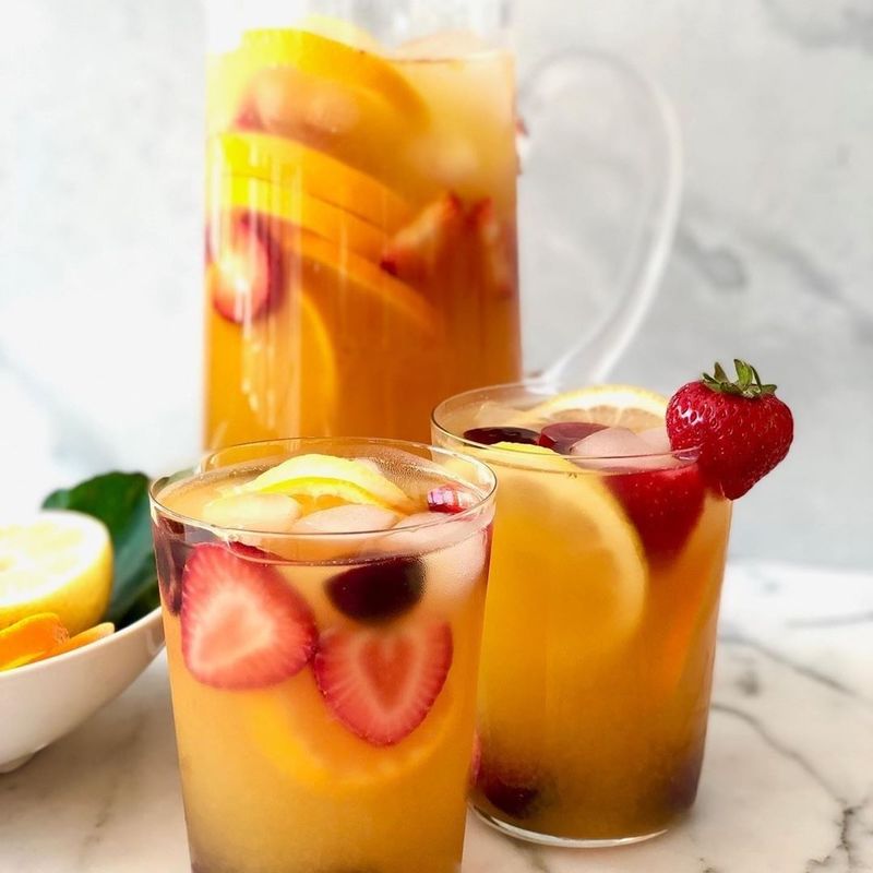 Image of iced mate tea wit fruits
