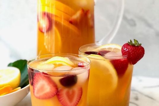 Image of iced mate tea wit fruits