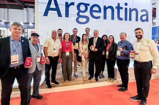 Imagen de La yerba mate argentina expone todos sus atributos en la principal expo alimentaria de Medio Oriente